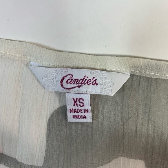 Candie's Sheer Sparkle Blouse - Picture 4 of 5